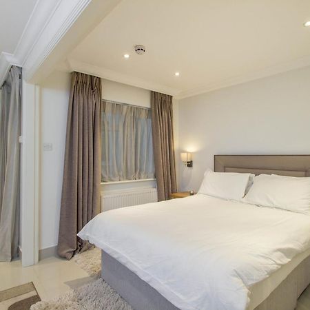 Marylebone Village Apartments London Room photo