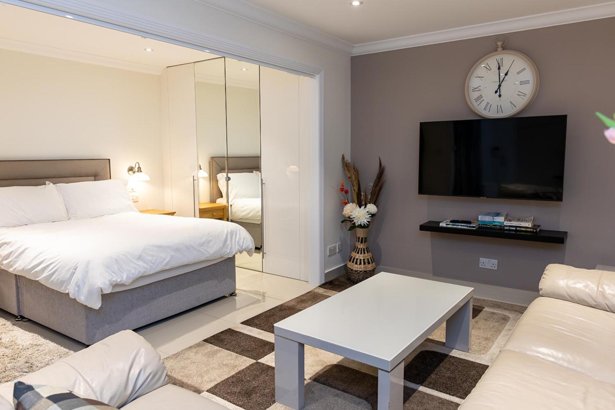 Marylebone Village Apartments London Room photo