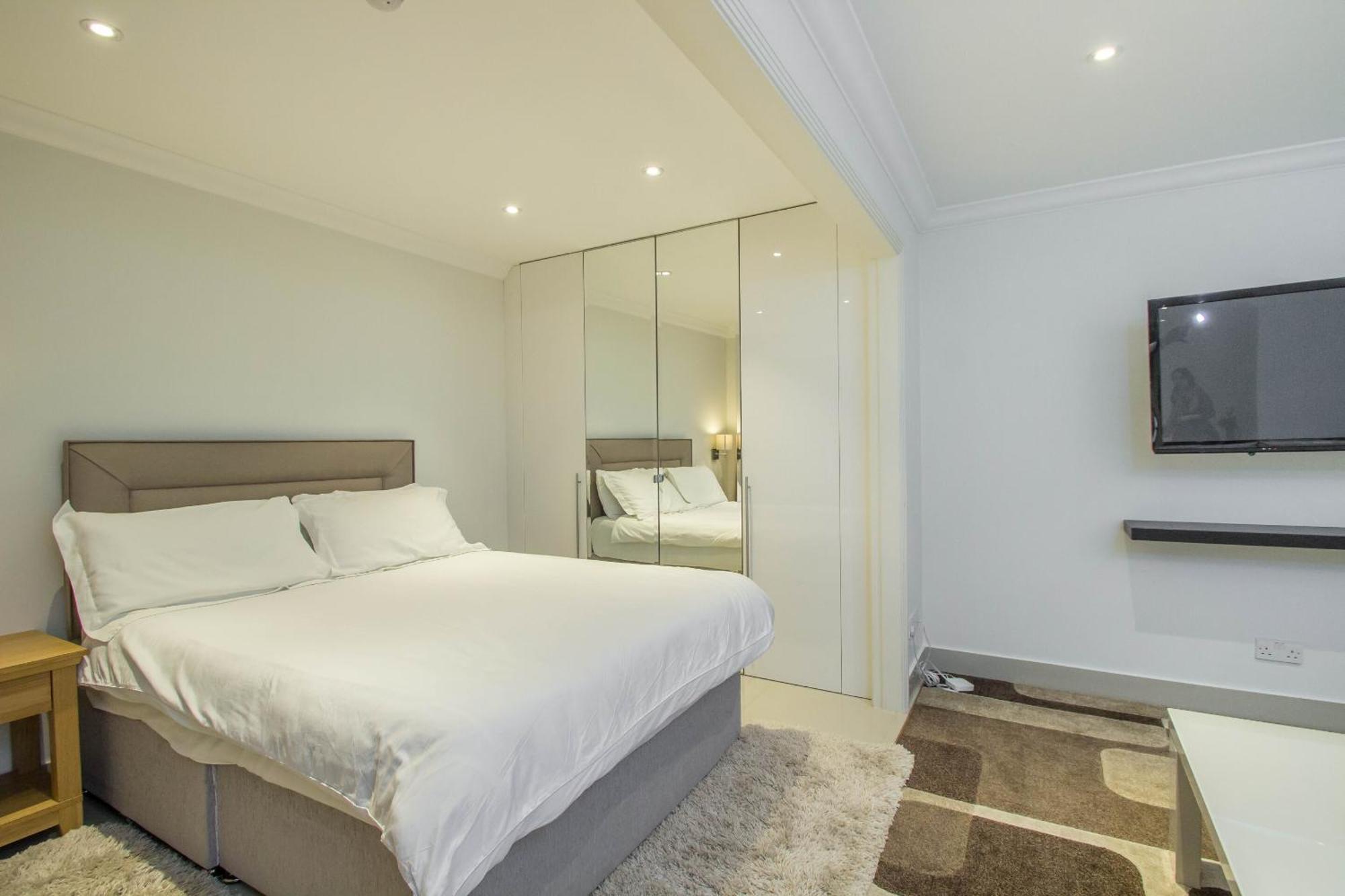 Marylebone Village Apartments London Room photo